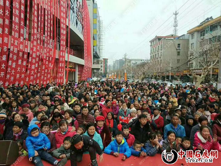 石泉百货批发市场，繁荣商贸的脉搏